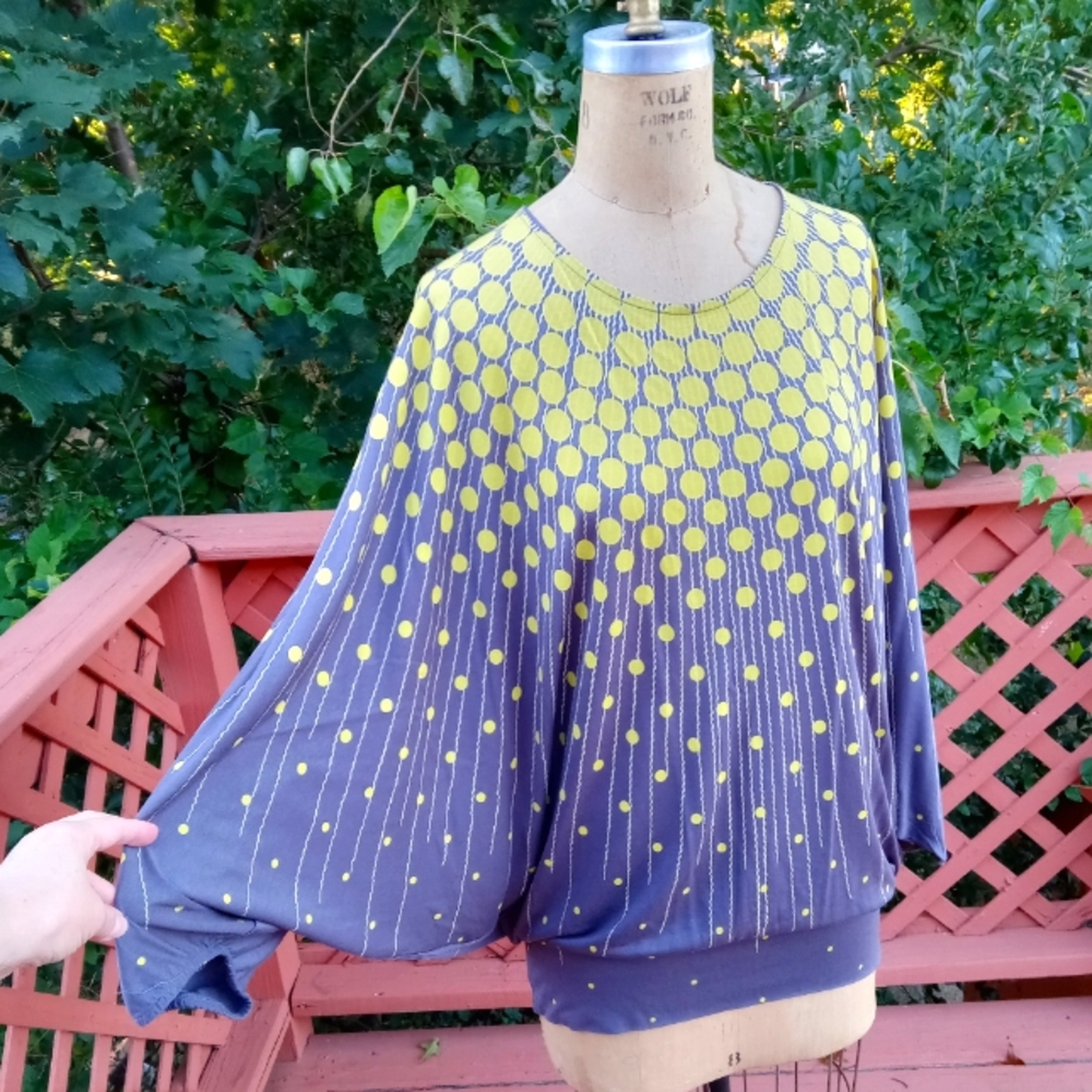 NEW size L 10-12 French Connection gray/yellow Butterfly top Open back